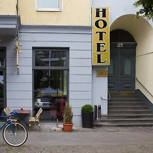 Am Stuttgarter Eck ** Berlín